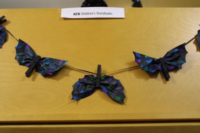 Adult Craft - Bat Garland